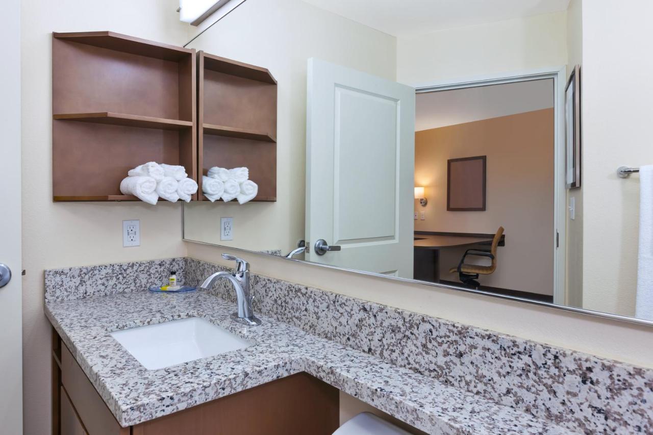 Candlewood Suites Louisville - Ne Downtown Area By Ihg Exterior photo